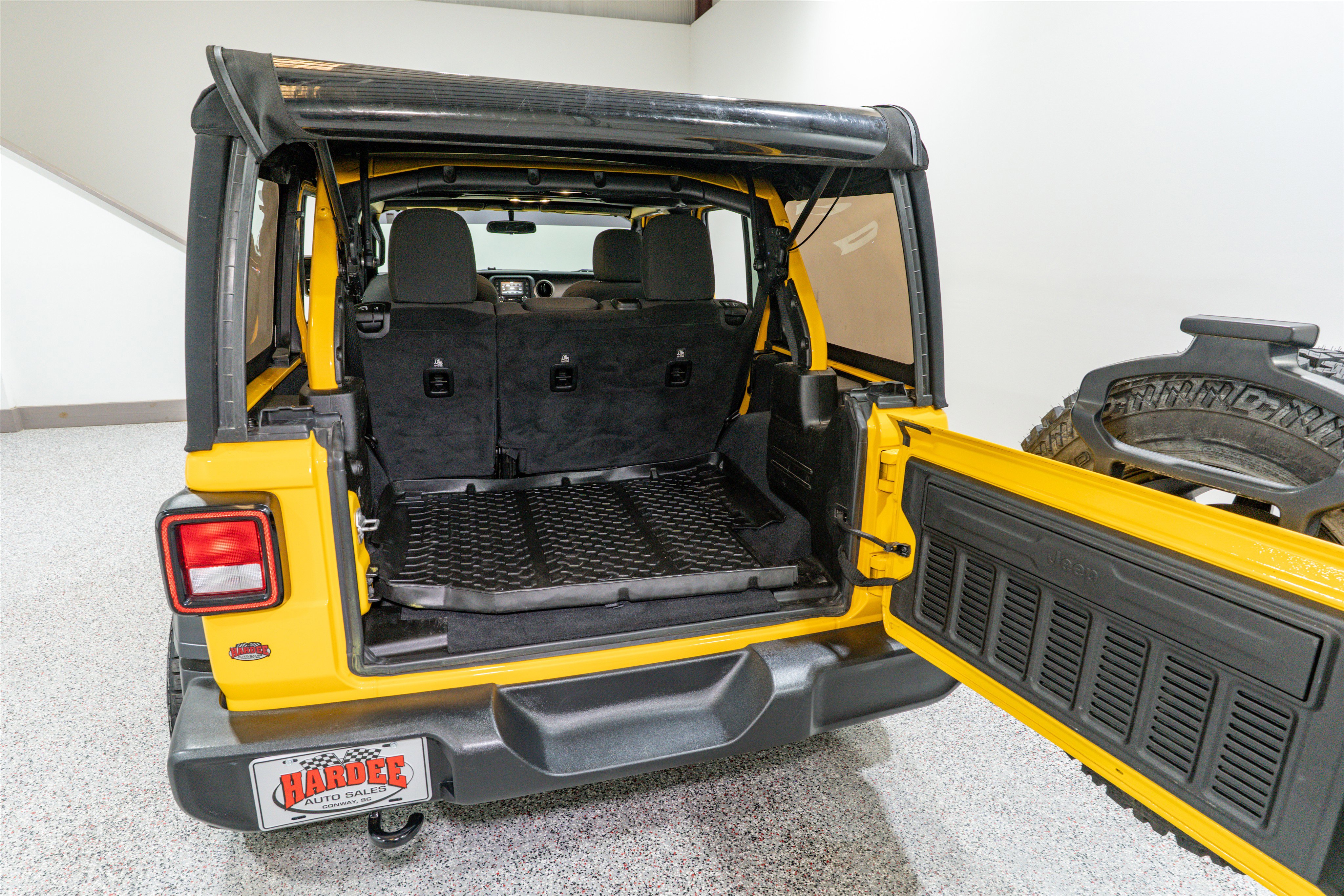 Used 2019 Jeep Wrangler Unlimited Sport S image 29