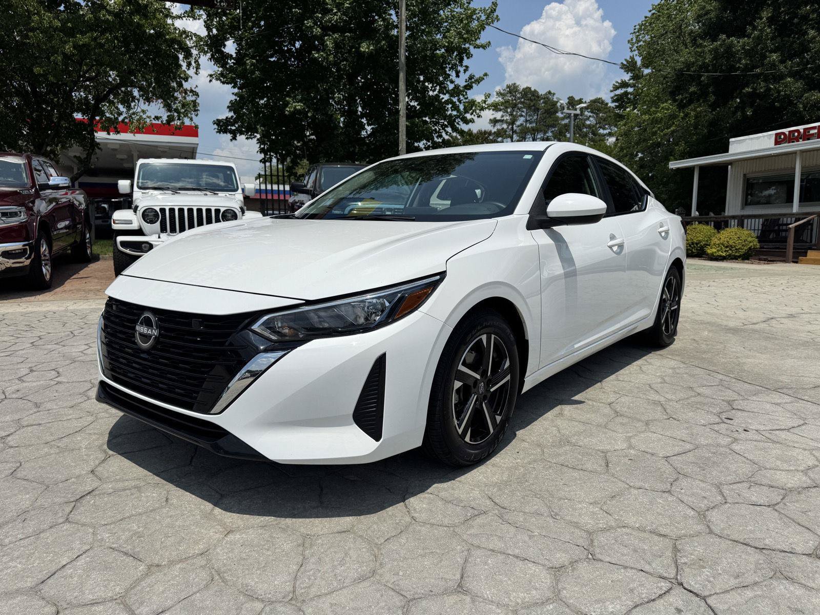 Used 2024 Nissan Sentra SV FWD image 8