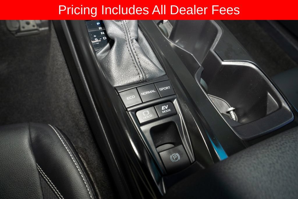Used 2025 Toyota Camry SE FWD image 16