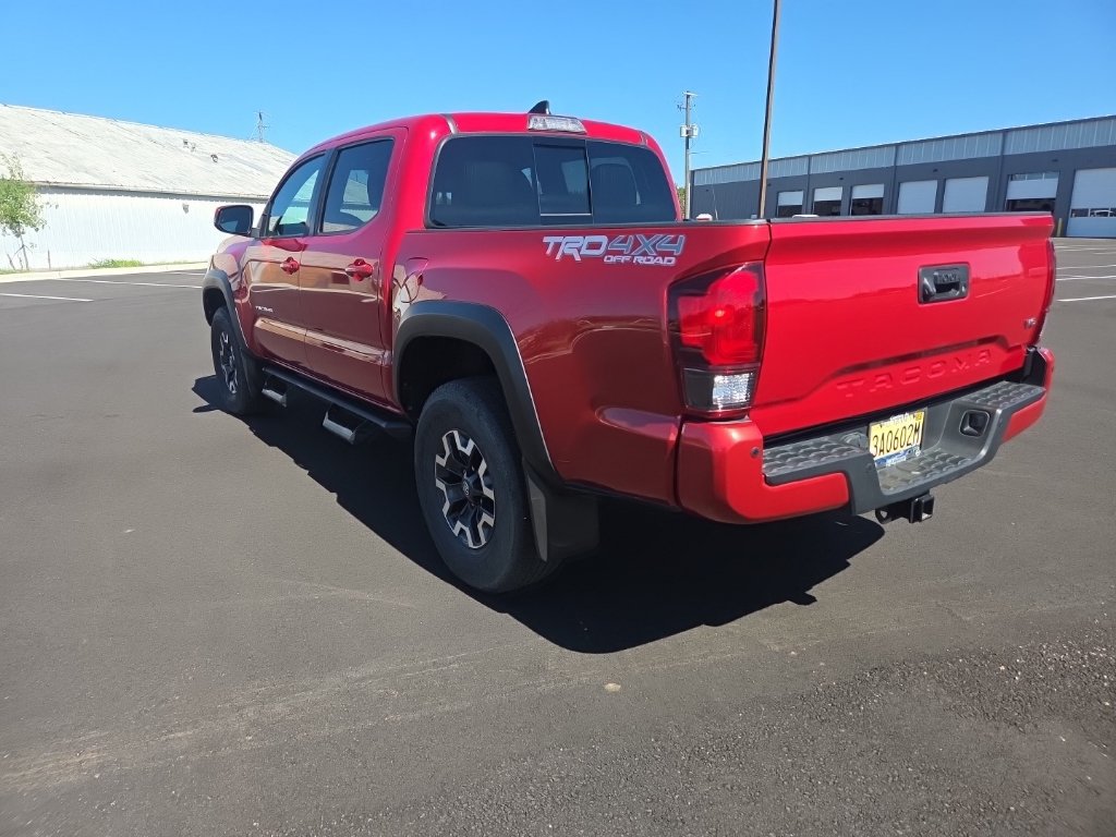Used 2019 Toyota Tacoma TRD Off-Road AWD/4WD image 18