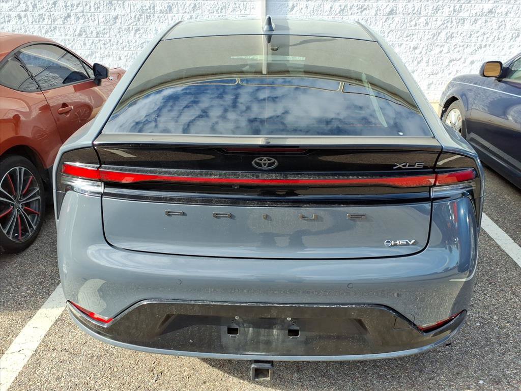 Certified 2023 Toyota Prius XLE FWD image 11