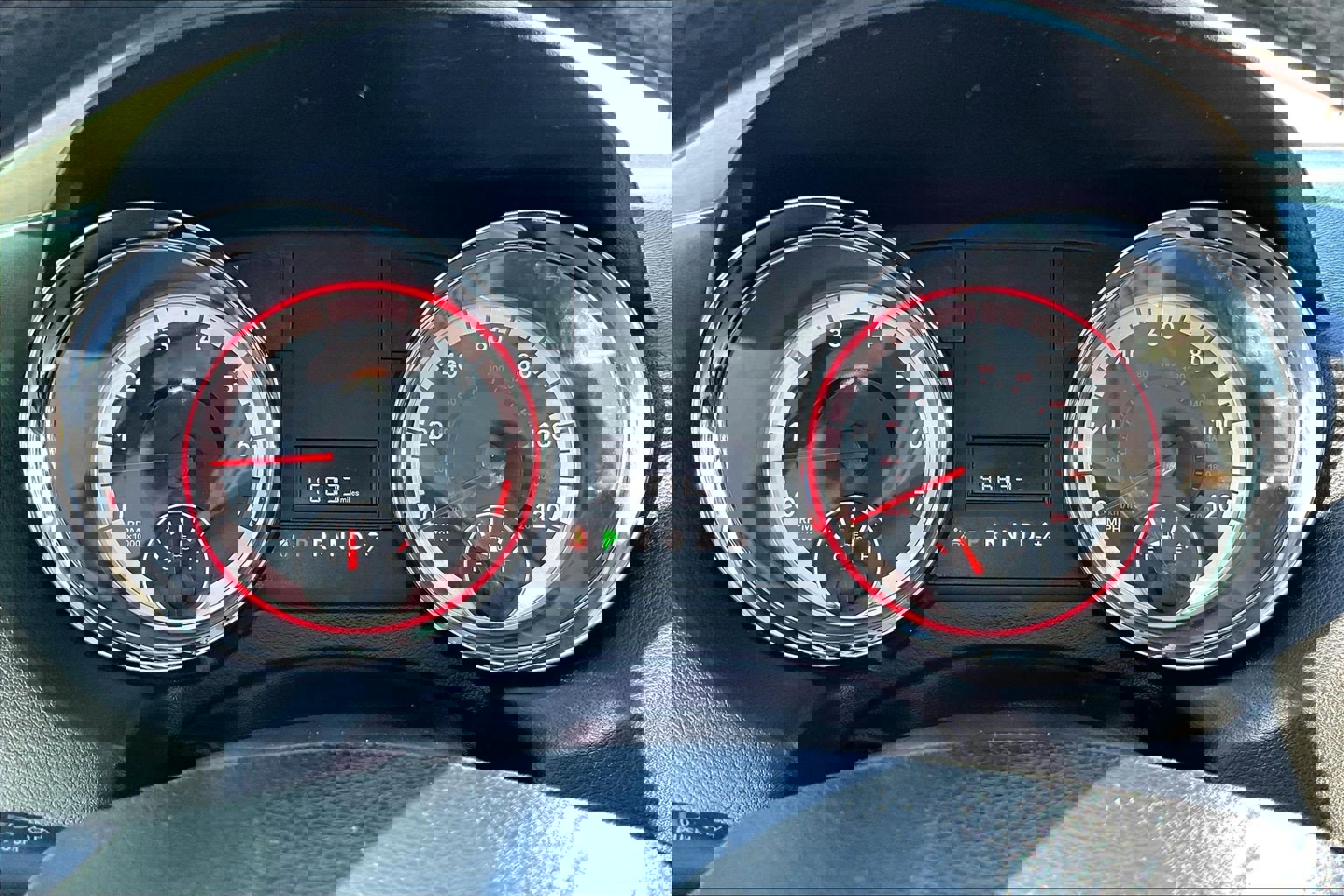 Used 2018 Dodge Grand Caravan SE w/ UConnect Hands-Free Group image 20