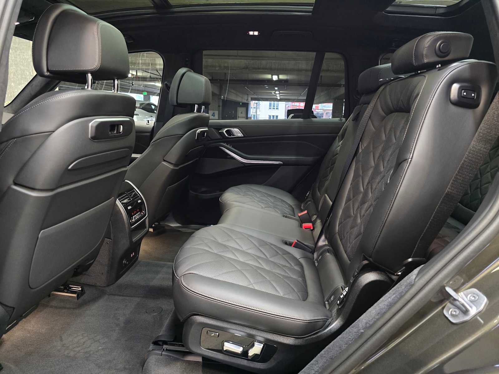 New 2026 BMW X7 xDrive40i w/ M Sport Package image 27