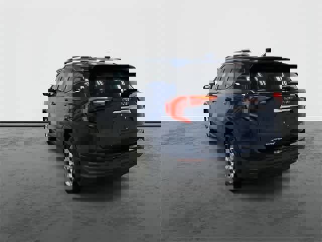 Used 2020 GMC Terrain SLE w/ Driver Convenience Package image 2