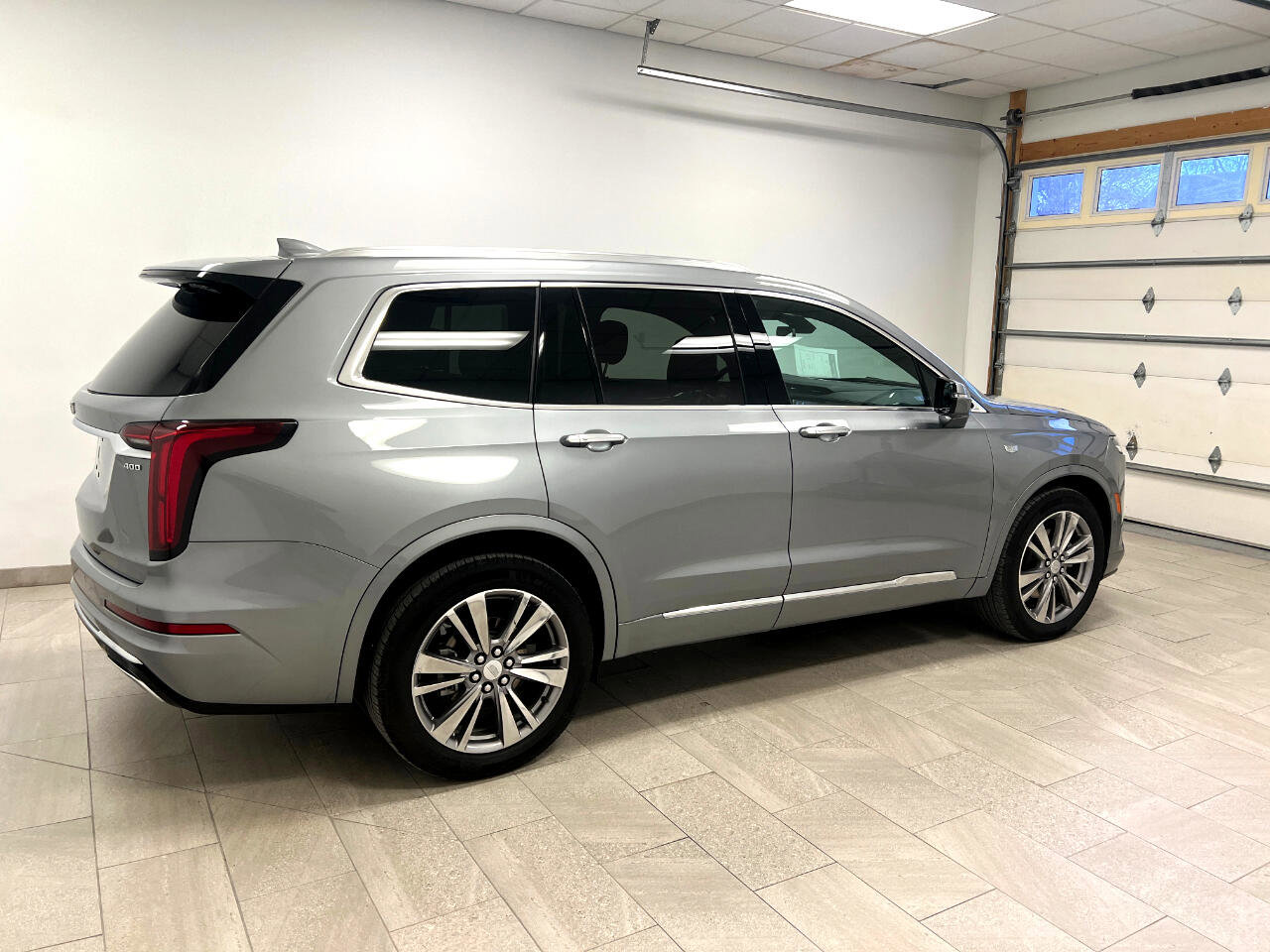 Used 2024 Cadillac XT6 Premium Luxury image 11