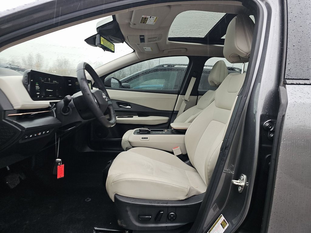 Used 2023 Nissan Ariya AWD image 3