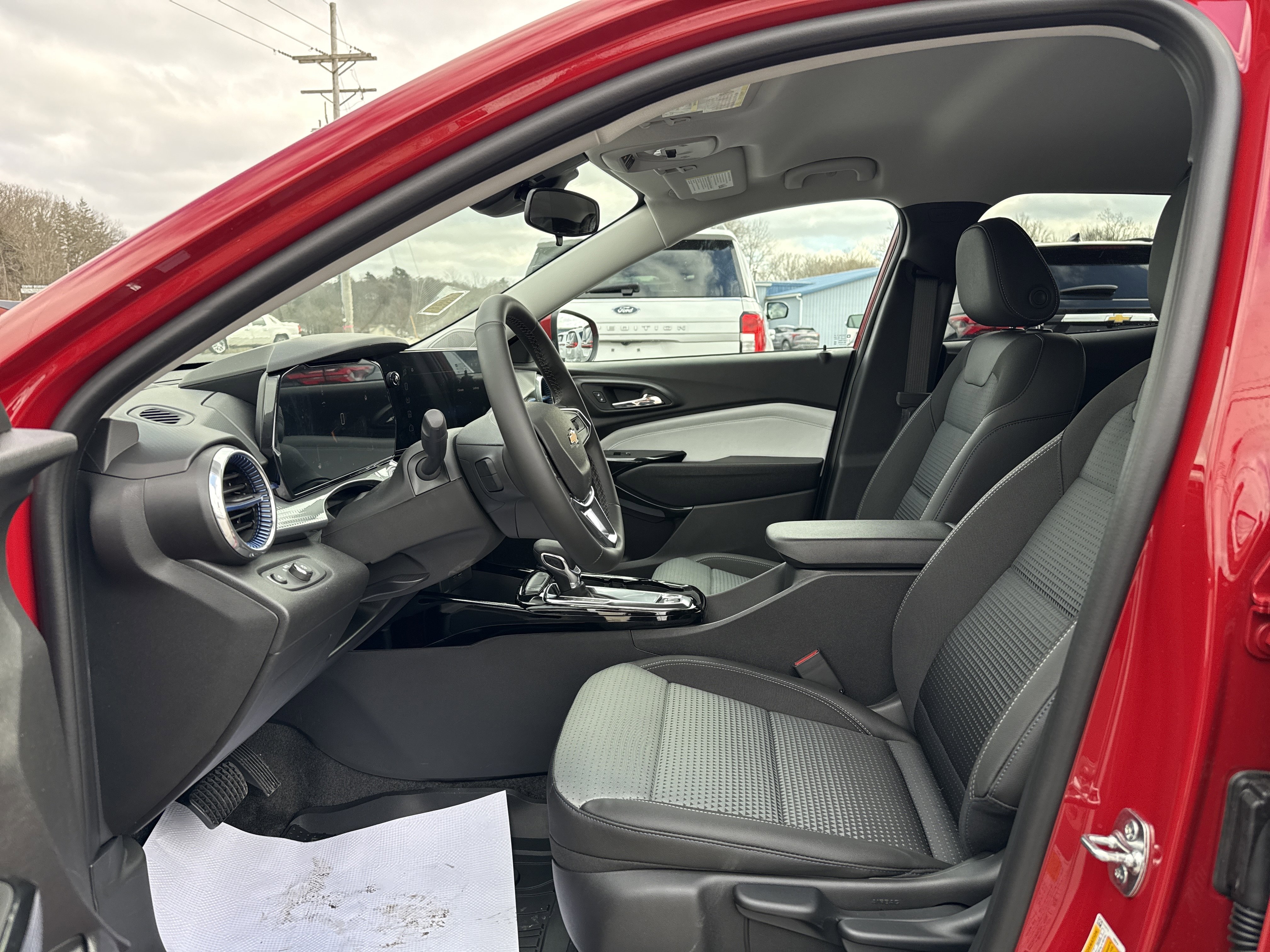 New 2026 Chevrolet Trax LT w/ Driver Confidence Package image 12