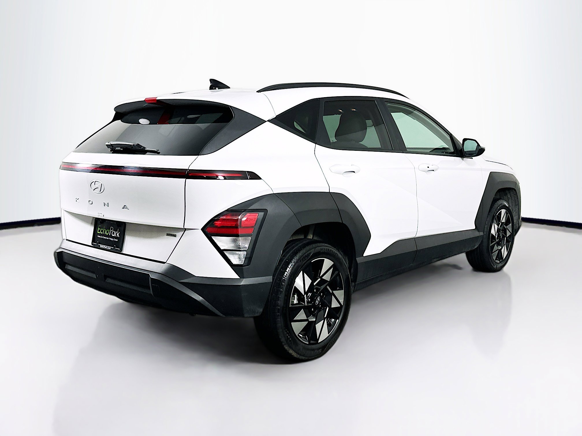 Used 2025 Hyundai Kona SEL image 9