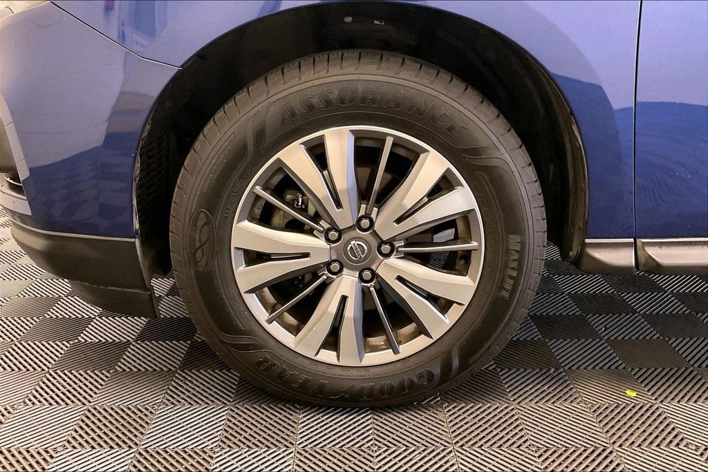 Used 2019 Nissan Pathfinder SL FWD image 8