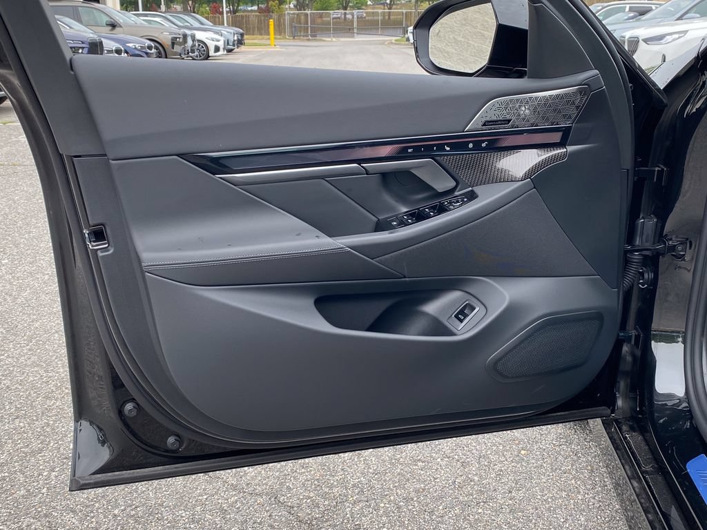 New 2027 BMW 530i xDrive AWD/4WD image 11