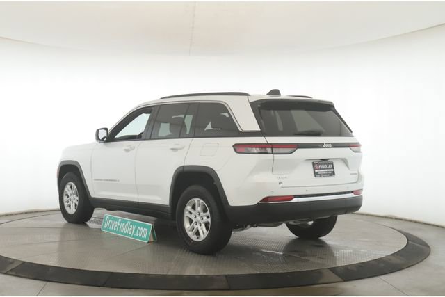 Used 2024 Jeep Grand Cherokee Laredo image 8