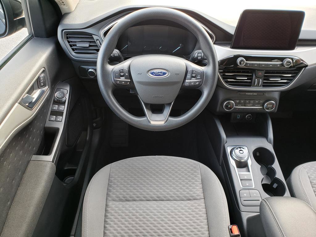 Used 2020 Ford Escape SE image 13
