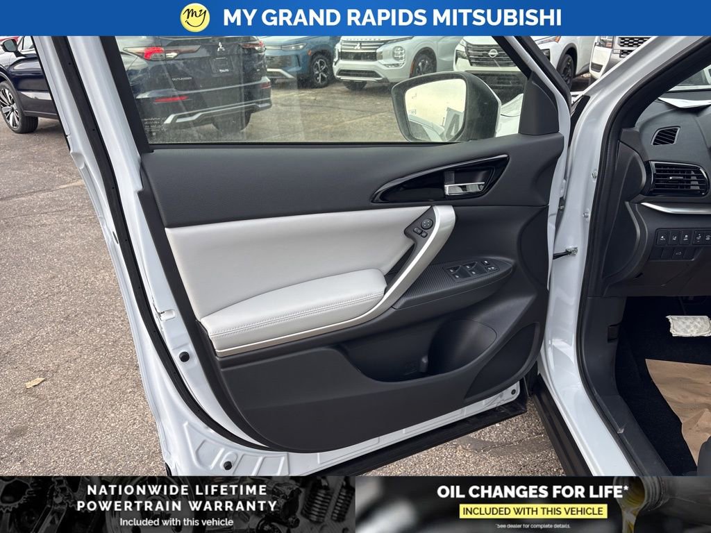 New 2026 Mitsubishi Eclipse Cross SEL image 7