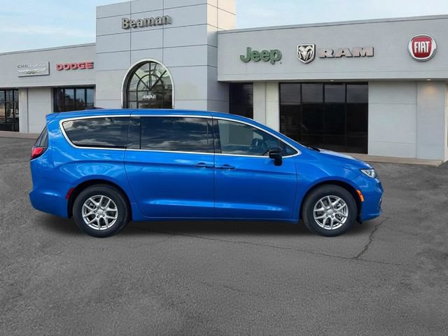 New 2026 Chrysler Pacifica Select FWD image 8