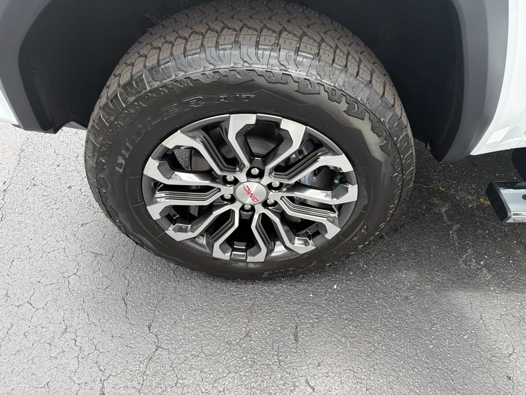 New 2026 GMC Canyon Denali AWD/4WD image 15