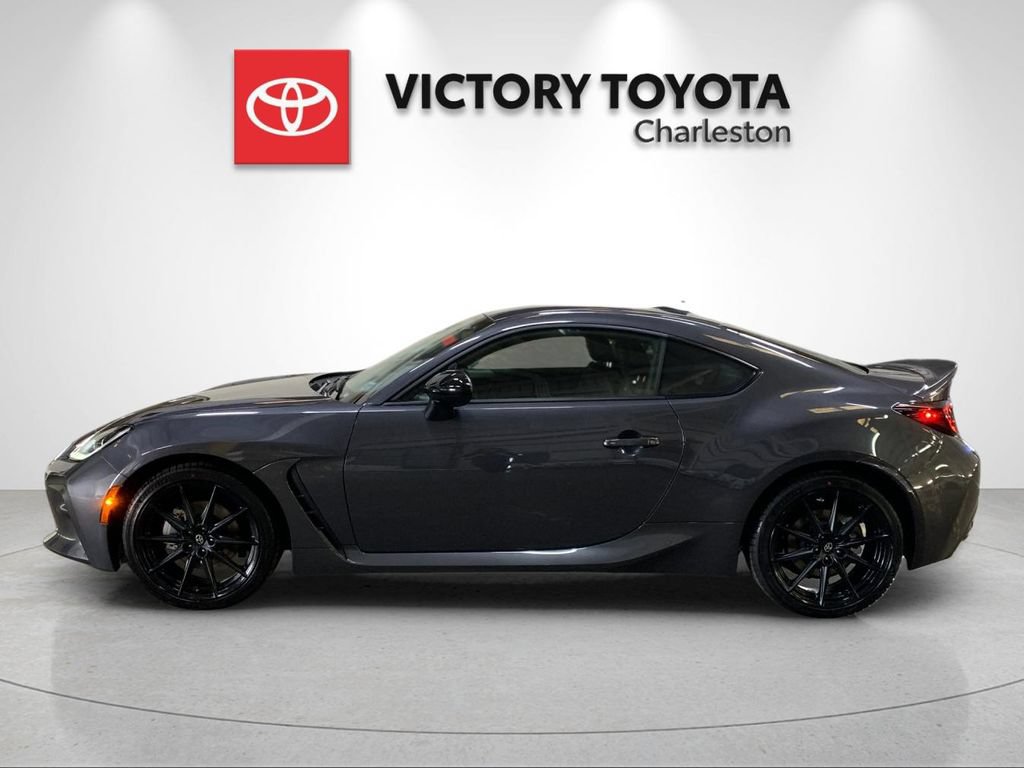 Used 2026 Toyota GR86 Premium w/ ALL Weather Mat Package (TMS) RWD image 2