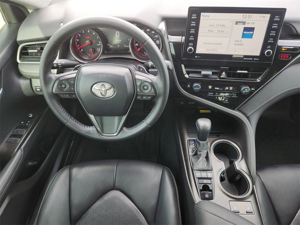 Used 2022 Toyota Camry XSE image 28