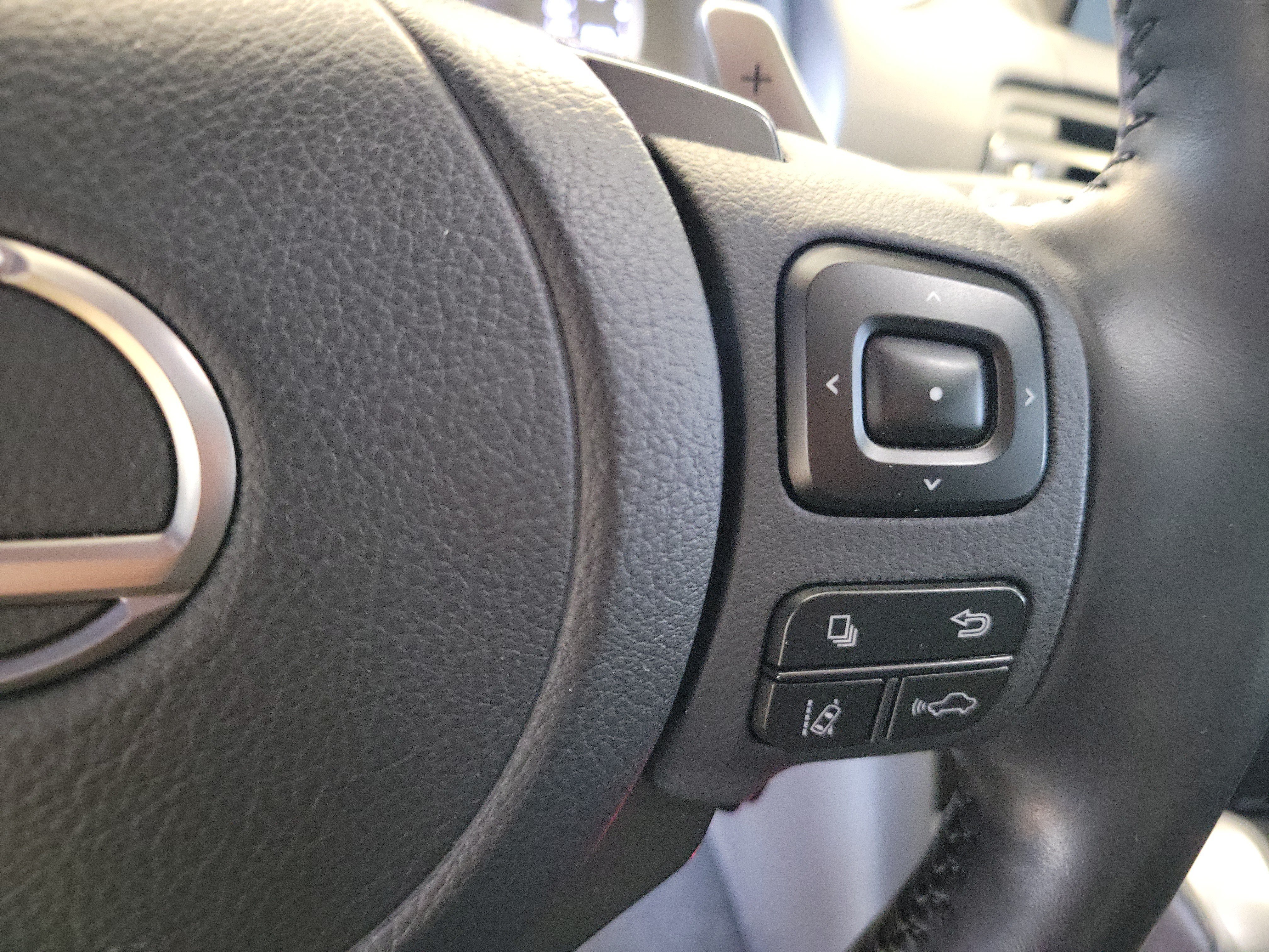 Used 2023 Lexus IS 300 w/ Comfort Package RWD image 27