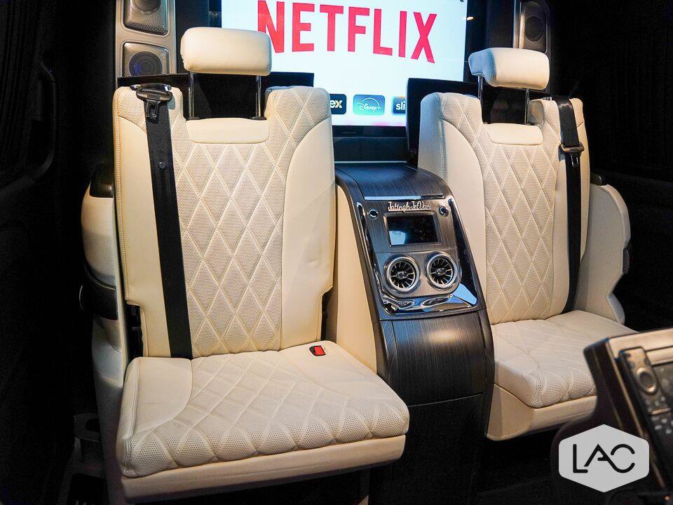 Used 2023 Mercedes-Benz Metris Passenger image 34