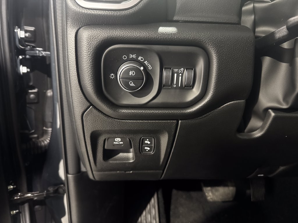 New 2026 RAM 1500 Big Horn AWD/4WD image 36