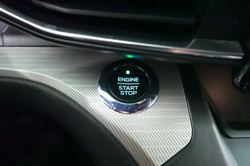 Certified 2020 Ford Explorer XLT w/ Equipment Group 202A image 21