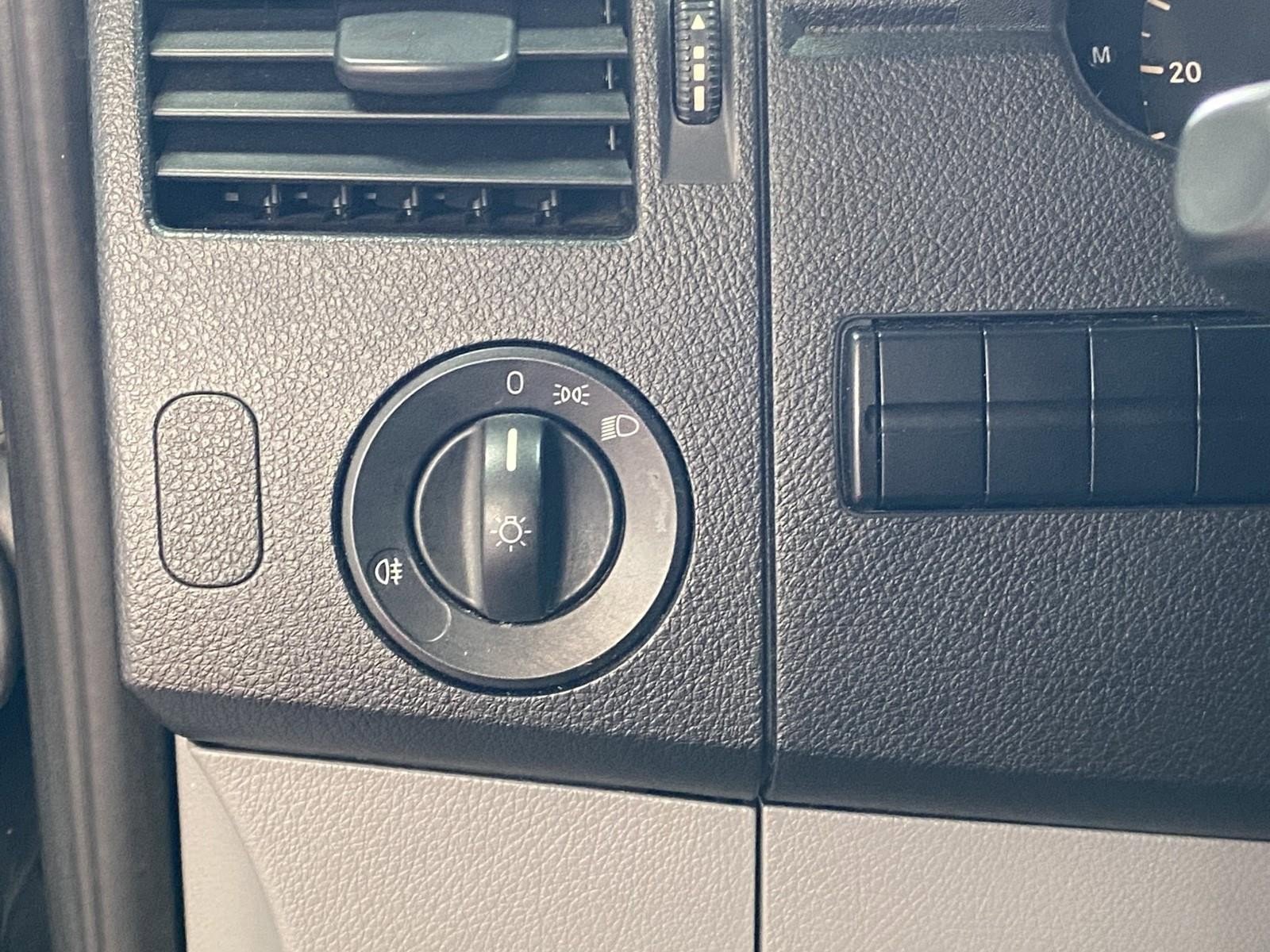 Used 2010 Mercedes-Benz Sprinter 2500 image 17