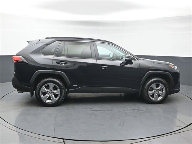 Used 2022 Toyota RAV4 LE image 6