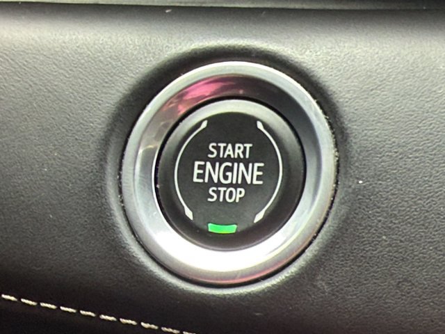 Used 2021 Cadillac Escalade Sport Platinum w/ LPO, ONYX Package AWD/4WD image 30