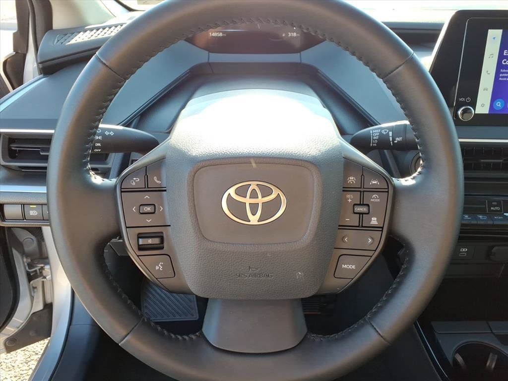 Certified 2025 Toyota Prius LE FWD image 19