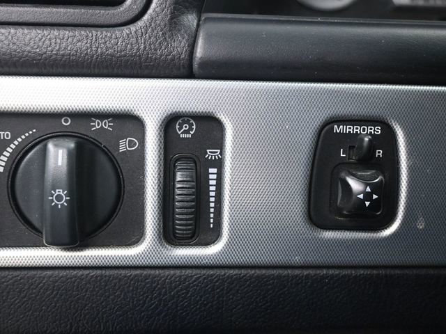 Used 2005 Ford Thunderbird image 8