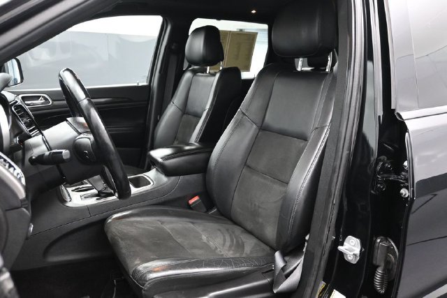 Used 2019 Jeep Grand Cherokee Altitude AWD/4WD image 5