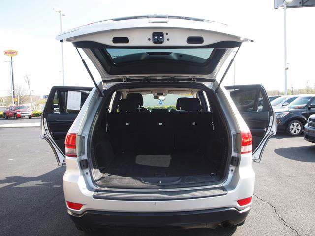 Used 2011 Jeep Grand Cherokee Laredo AWD/4WD image 5