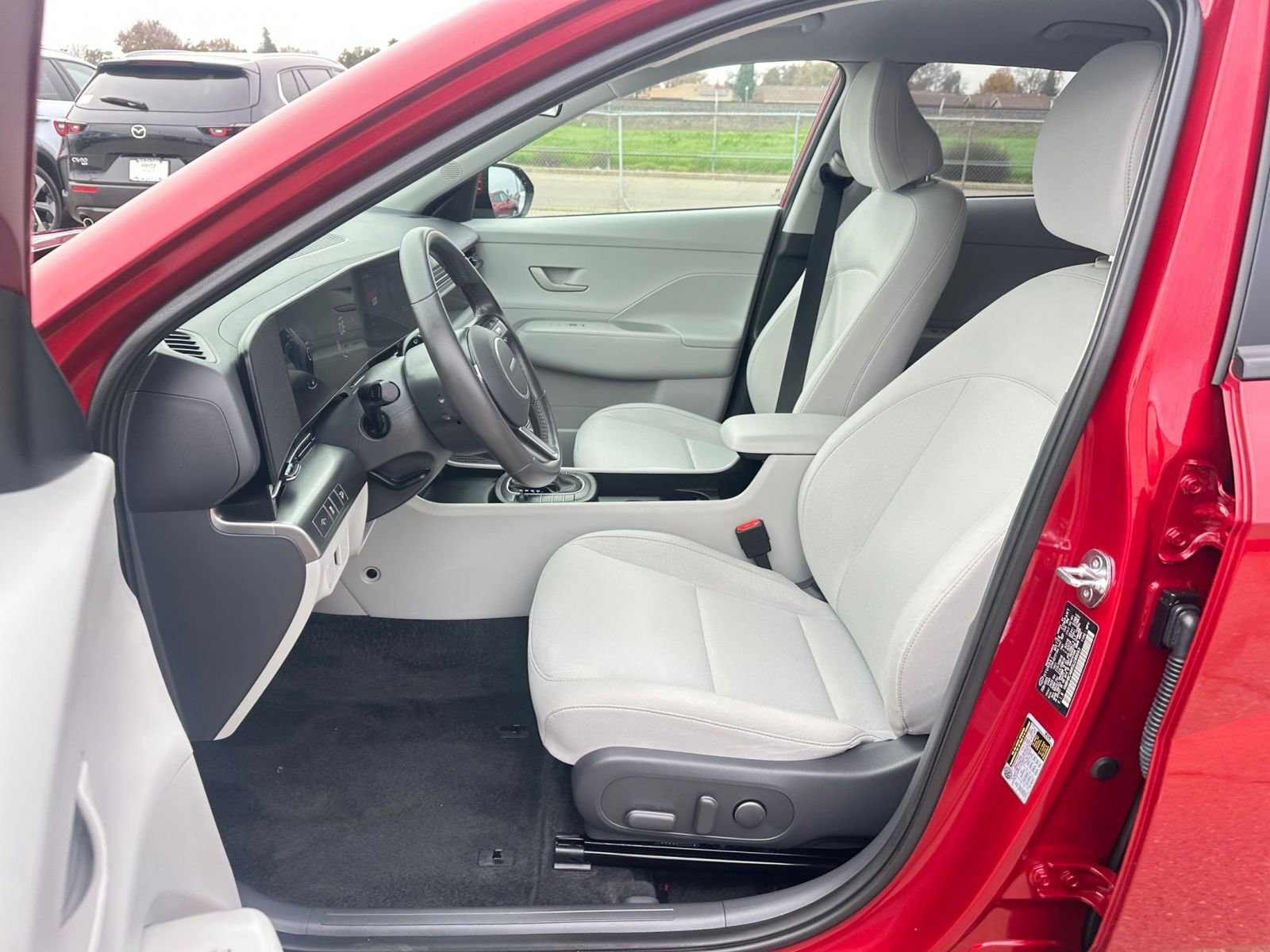 Used 2025 Hyundai Kona SEL image 27