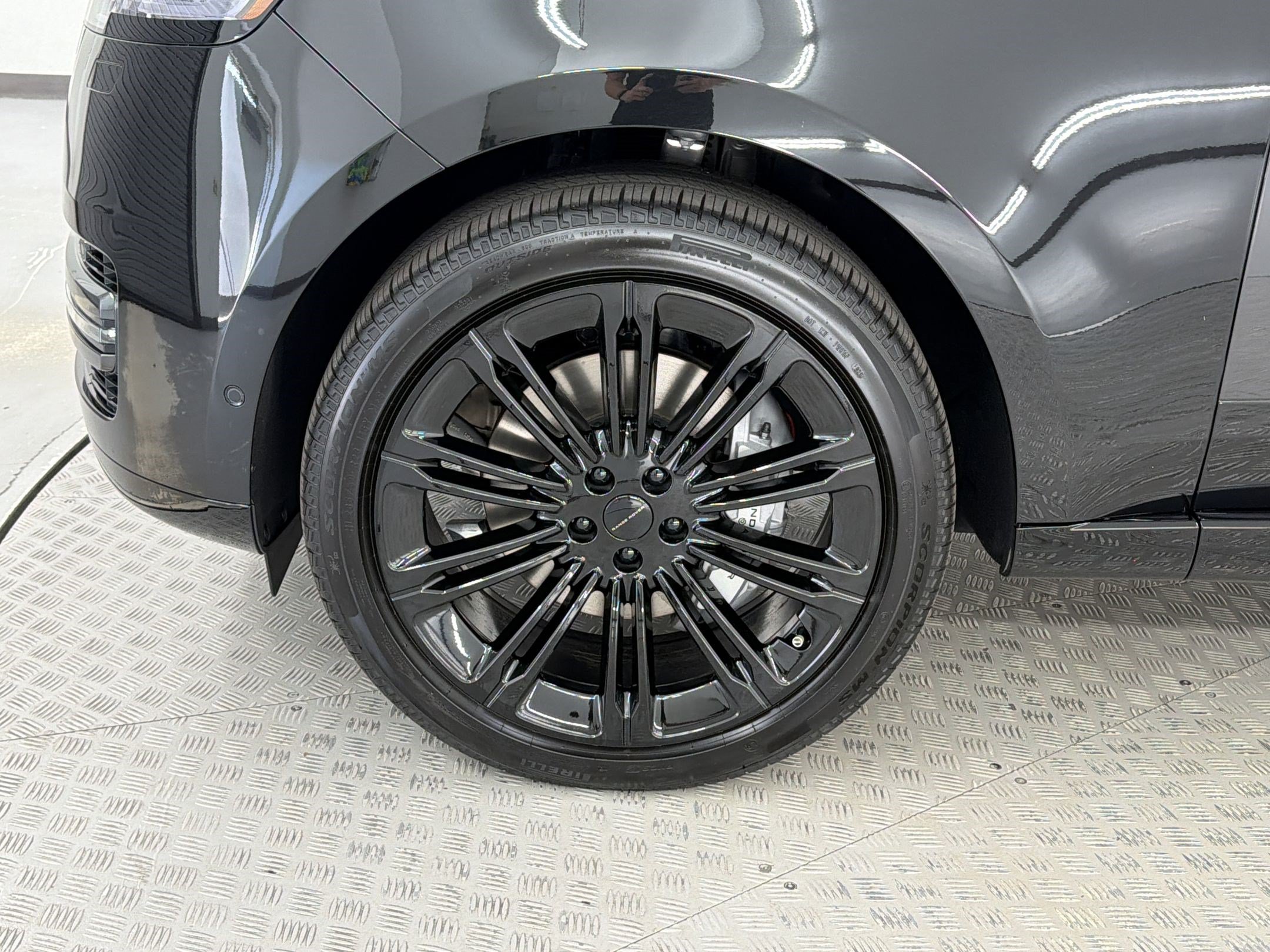 New 2026 Land Rover Range Rover SE AWD/4WD image 12