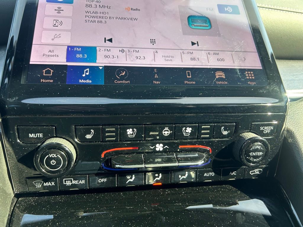 Used 2023 Jeep Grand Cherokee Overland image 23