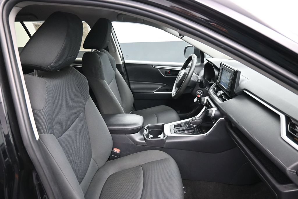 Used 2019 Toyota RAV4 LE w/ All Weather Liner Package AWD/4WD image 24