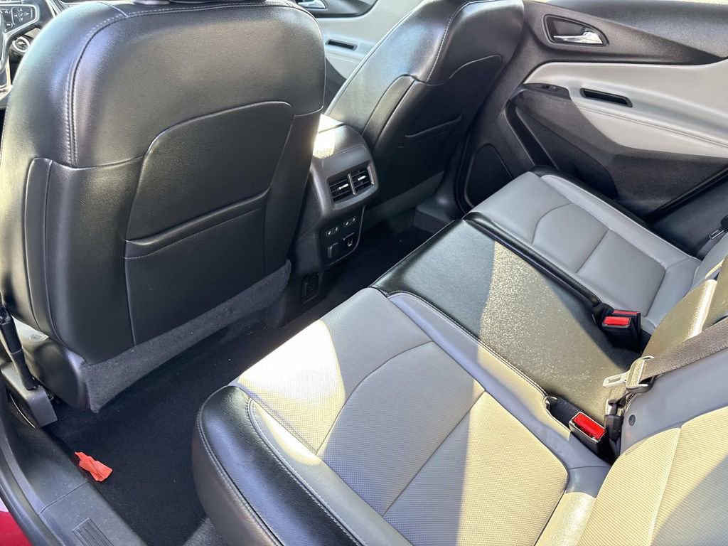 Used 2018 Chevrolet Equinox Premier image 16