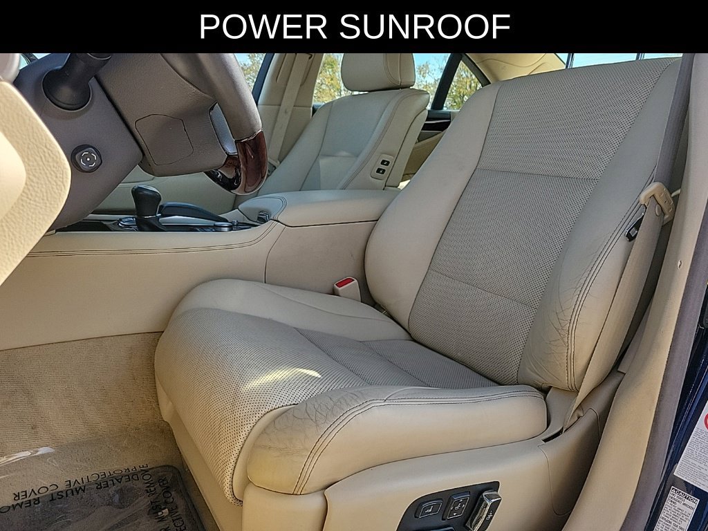 Used 2013 Lexus LS 460 AWD w/ Comfort Pkg image 16