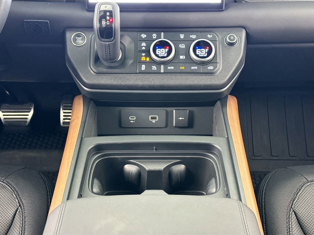 Used 2024 Land Rover Defender 110 X image 12