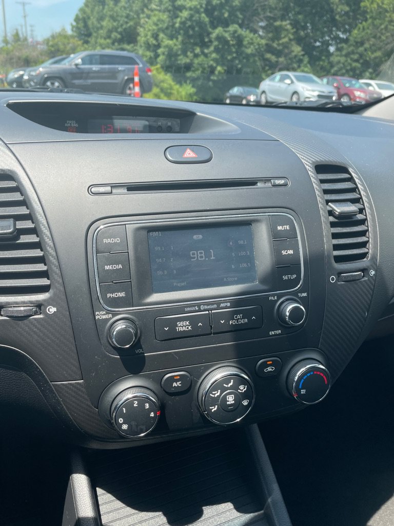 Used 2016 Kia Forte Koup EX FWD image 13