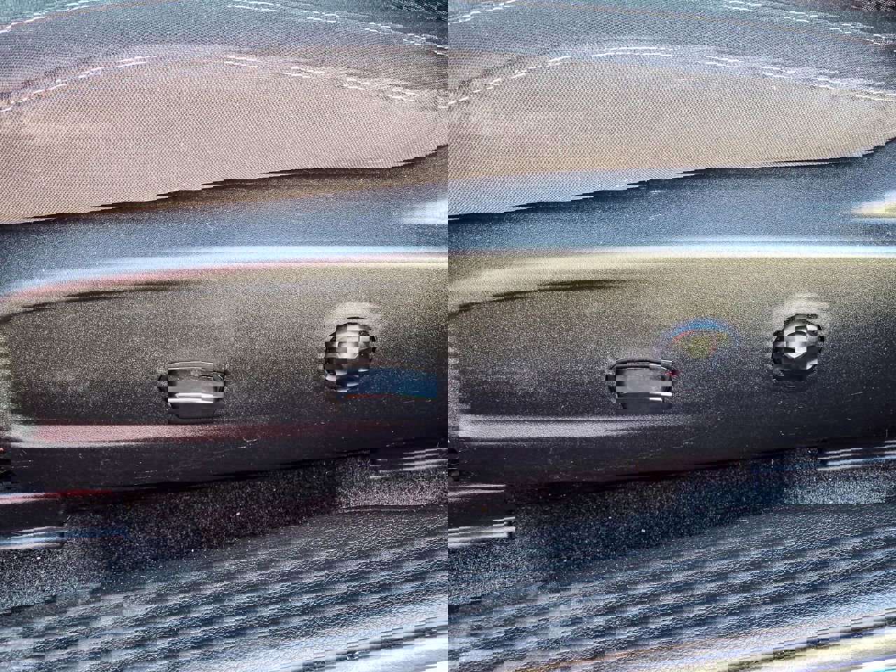 Used 2019 Dodge Challenger SXT image 12