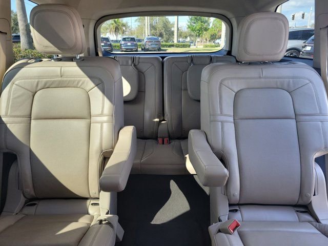 Used 2021 Lincoln Aviator Reserve image 18