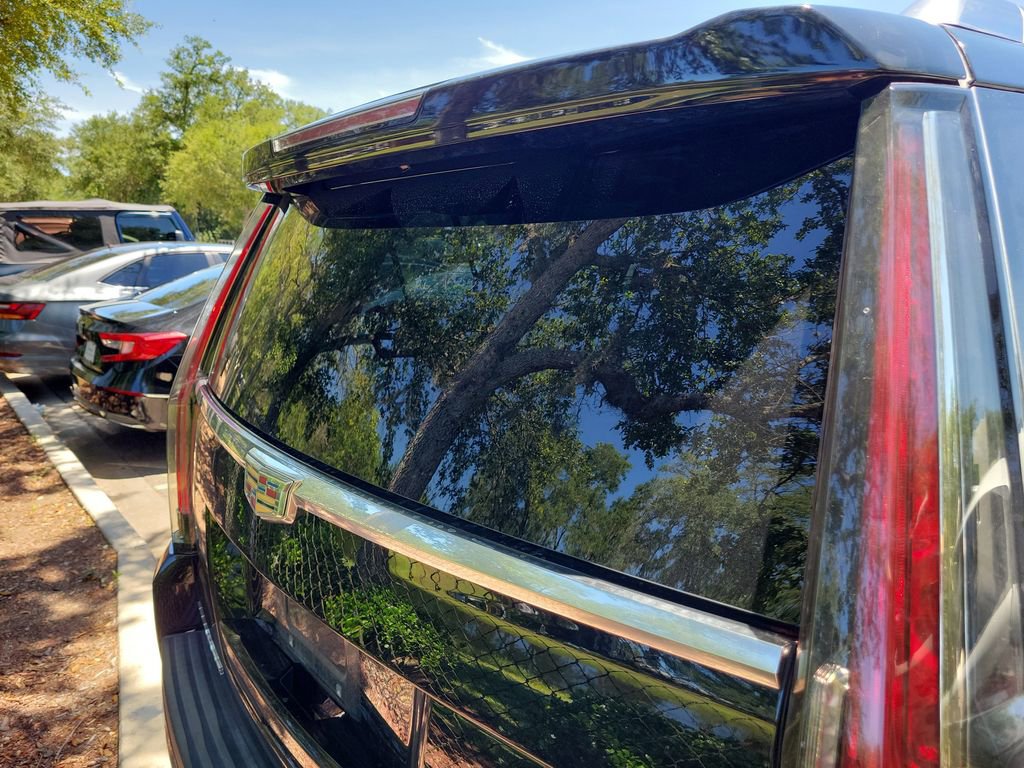 Used 2019 Cadillac Escalade Luxury RWD image 18