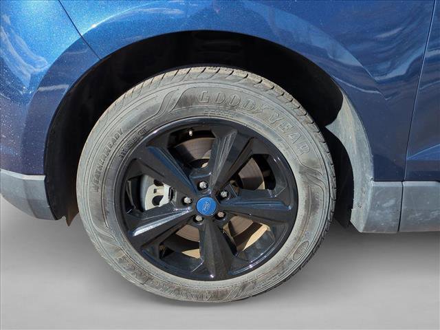 Used 2017 Ford Edge SE image 24