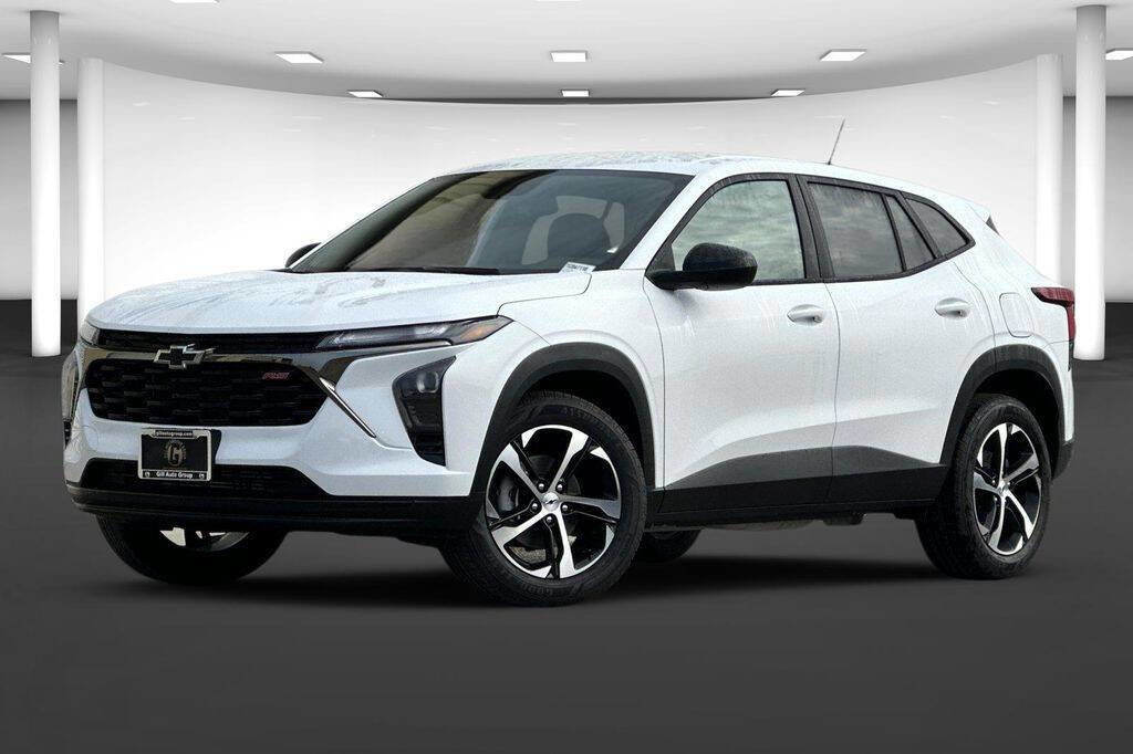 New 2026 Chevrolet Trax RS w/ Driver Confidence Package video 2