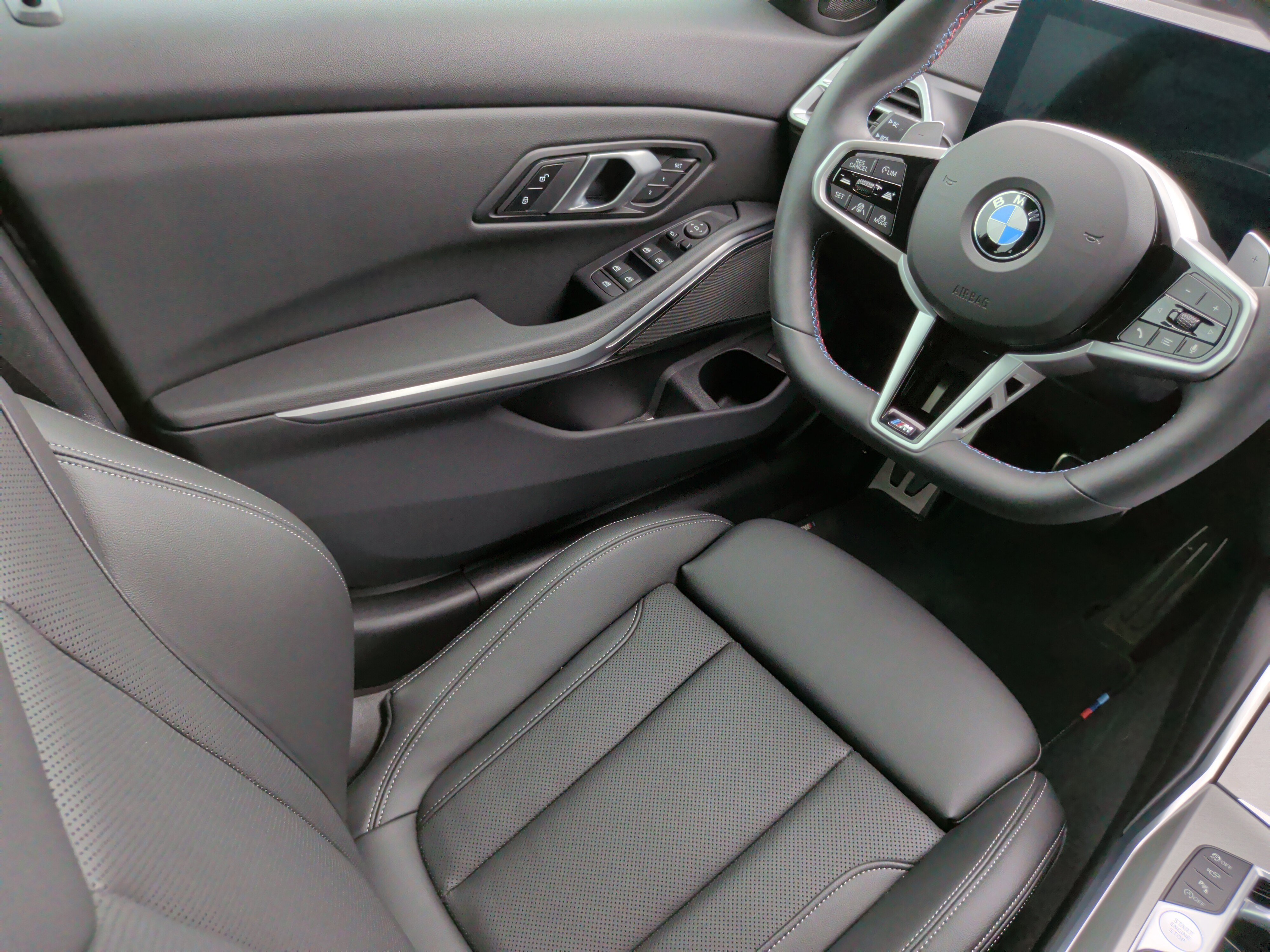 Used 2025 BMW M340i w/ Premium Package image 35