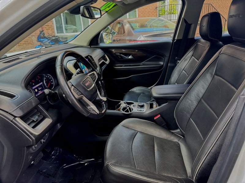 Used 2020 GMC Terrain Denali w/ Denali Premium Package AWD/4WD image 16