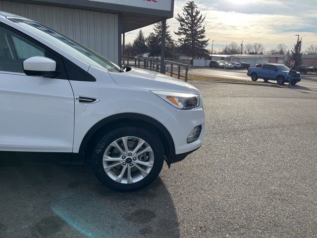 Used 2019 Ford Escape SE image 16