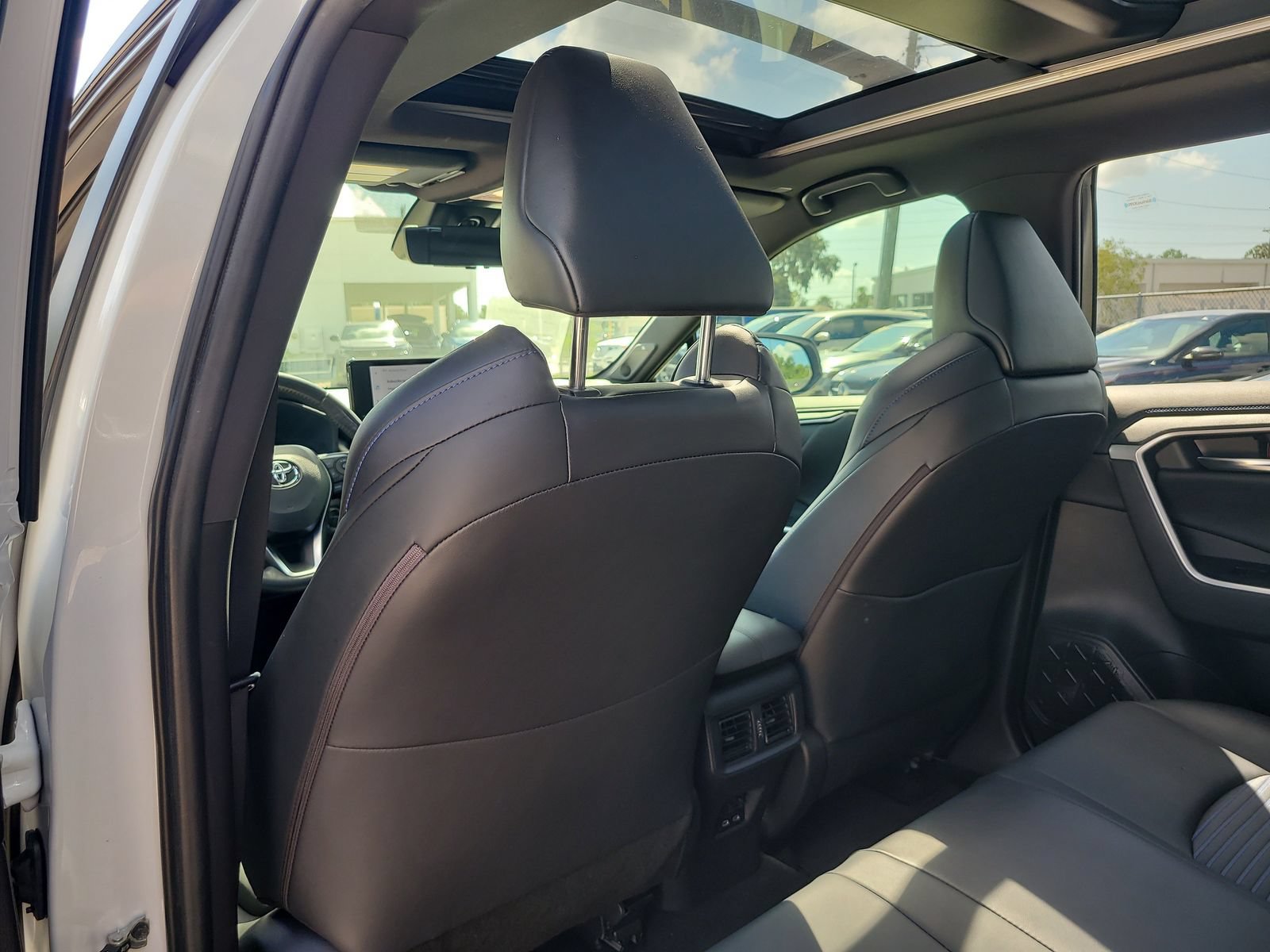 Used 2024 Toyota RAV4 XSE w/ Advanced Technology Package AWD/4WD image 10