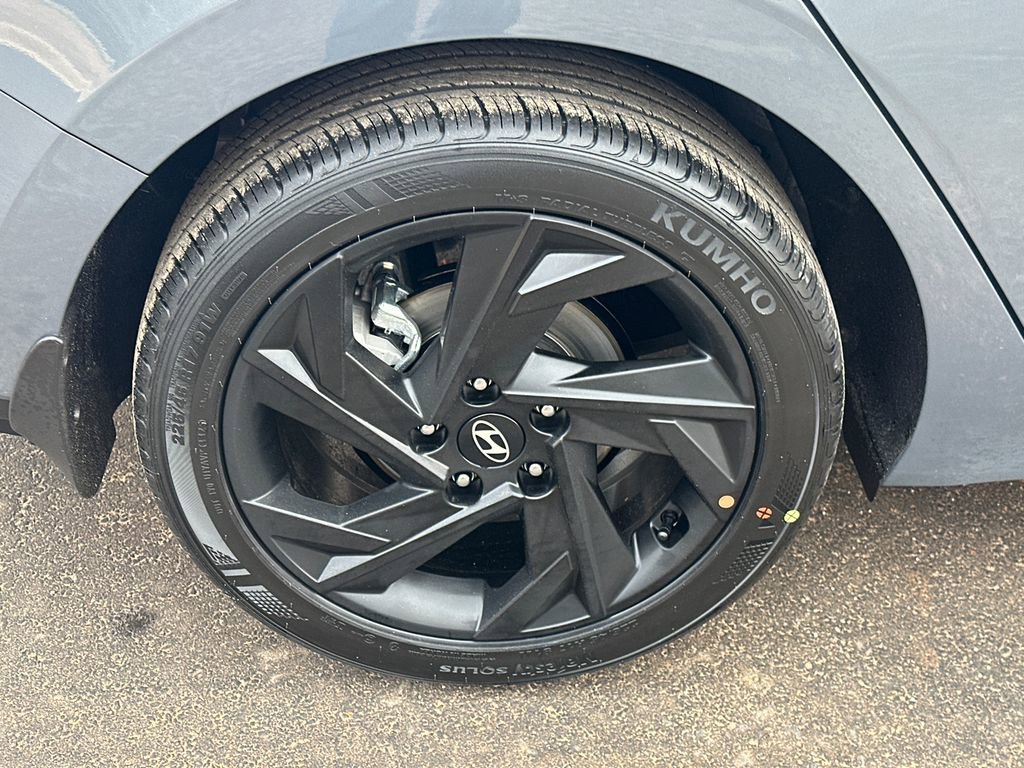 New 2026 Hyundai Elantra Sport image 17